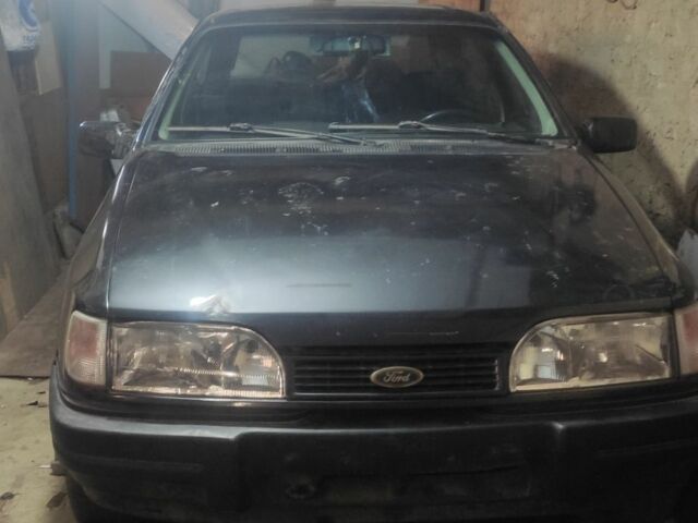 Серый Форд Сиерра, объемом двигателя 2.3 л и пробегом 450 тыс. км за 450 $, фото 1 на Automoto.ua