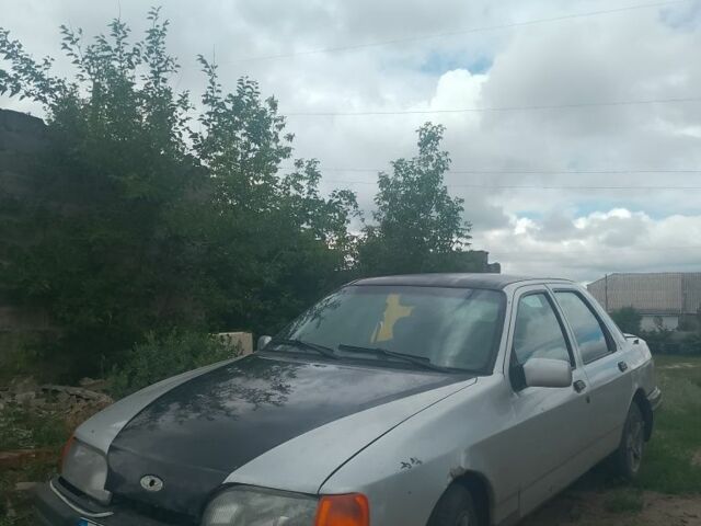 Серый Форд Сиерра, объемом двигателя 2 л и пробегом 300 тыс. км за 642 $, фото 1 на Automoto.ua