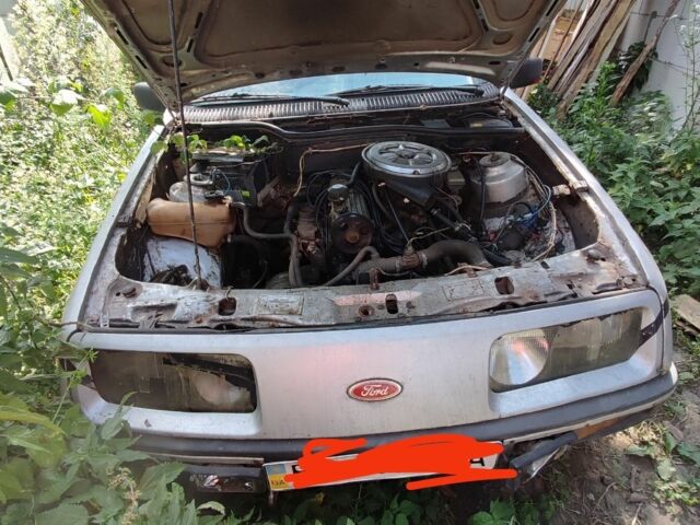 Серый Форд Сиерра, объемом двигателя 0 л и пробегом 490 тыс. км за 450 $, фото 1 на Automoto.ua