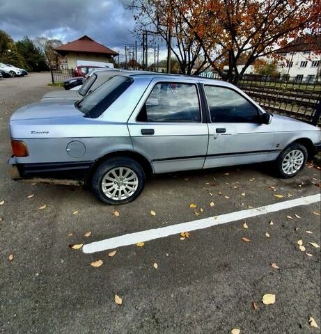 Форд Сієрра 1987 у Ужгороді на Automoto.ua Сірий Форд Сієрра, об'ємом двигуна 2 л та пробігом 350 тис. км за 672 $, фото 1 на Automoto.ua