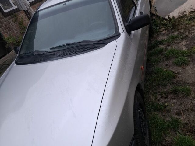 Серый Форд Сиерра, объемом двигателя 2 л и пробегом 300 тыс. км за 1191 $, фото 1 на Automoto.ua