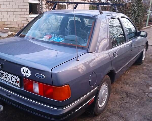 Серый Форд Сиерра, объемом двигателя 1.8 л и пробегом 167 тыс. км за 2990 $, фото 1 на Automoto.ua