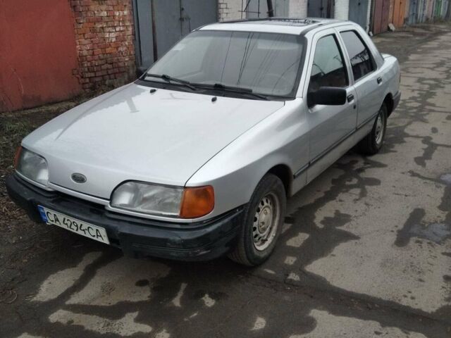 Серый Форд Сиерра, объемом двигателя 1.8 л и пробегом 200 тыс. км за 1400 $, фото 1 на Automoto.ua