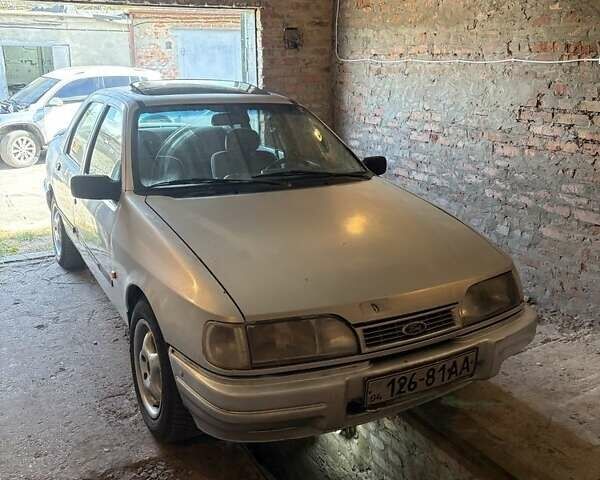 Серый Форд Сиерра, объемом двигателя 2 л и пробегом 376 тыс. км за 768 $, фото 1 на Automoto.ua
