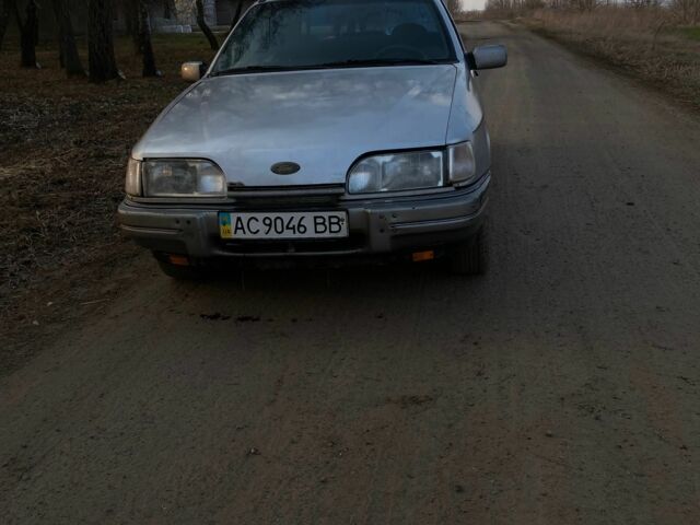 Серый Форд Сиерра, объемом двигателя 2 л и пробегом 1000 тыс. км за 650 $, фото 1 на Automoto.ua