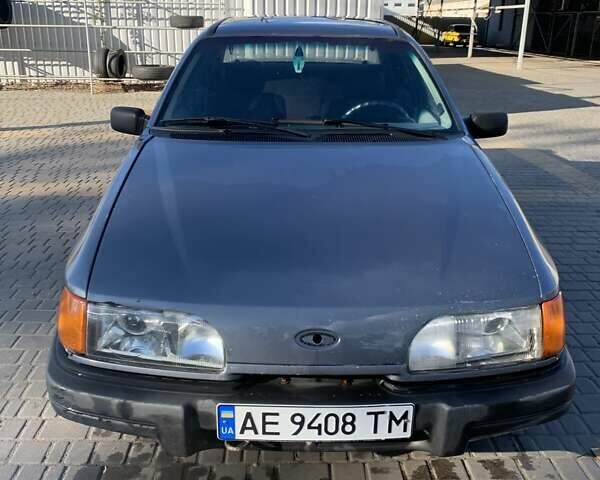Сірий Форд Сієрра, об'ємом двигуна 1.8 л та пробігом 100 тис. км за 1100 $, фото 1 на Automoto.ua