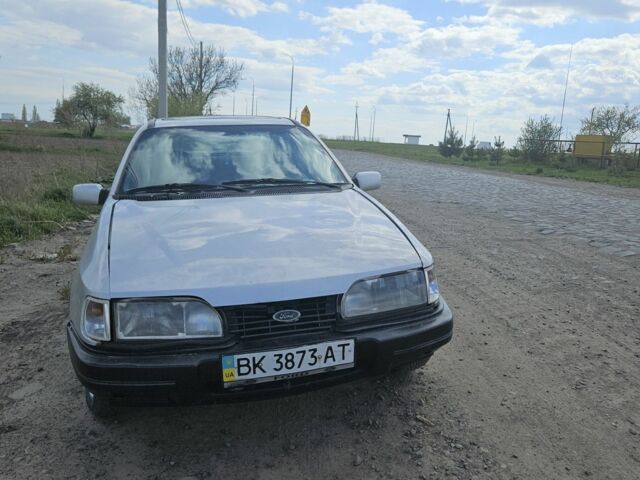Сірий Форд Сієрра, об'ємом двигуна 2 л та пробігом 354 тис. км за 699 $, фото 1 на Automoto.ua