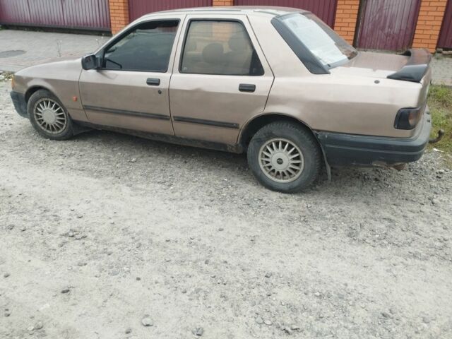 Сірий Форд Сієрра, об'ємом двигуна 2 л та пробігом 500 тис. км за 800 $, фото 1 на Automoto.ua