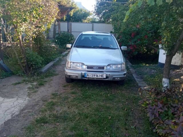 Серый Форд Сиерра, объемом двигателя 1.8 л и пробегом 110 тыс. км за 1300 $, фото 1 на Automoto.ua