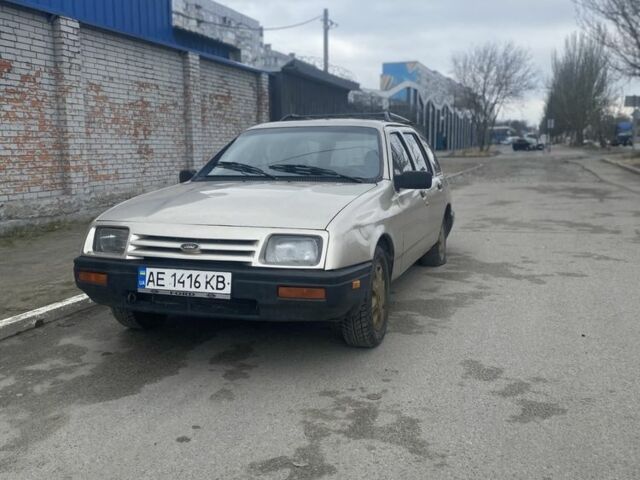 Сірий Форд Сієрра, об'ємом двигуна 2 л та пробігом 200 тис. км за 452 $, фото 1 на Automoto.ua