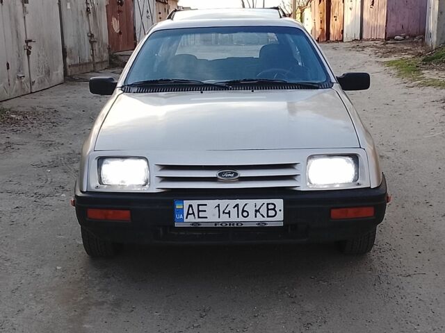 Серый Форд Сиерра, объемом двигателя 2 л и пробегом 237 тыс. км за 632 $, фото 1 на Automoto.ua