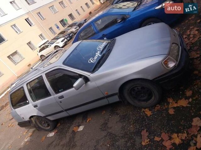 Серый Форд Сиерра, объемом двигателя 2 л и пробегом 150 тыс. км за 1400 $, фото 1 на Automoto.ua