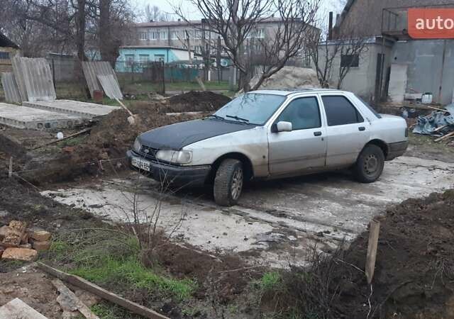 Серый Форд Сиерра, объемом двигателя 2 л и пробегом 250 тыс. км за 650 $, фото 1 на Automoto.ua