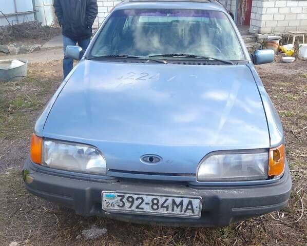 Форд Сиерра 1990 в Черкассах на Automoto.ua Серый Форд Сиерра, объемом двигателя 2 л и пробегом 210 тыс. км за 1500 $, фото 1 на Automoto.ua