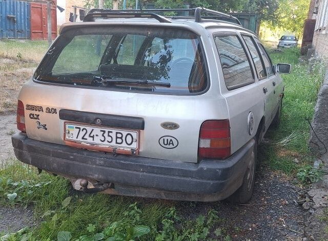 Сірий Форд Сієрра, об'ємом двигуна 2 л та пробігом 330 тис. км за 750 $, фото 1 на Automoto.ua