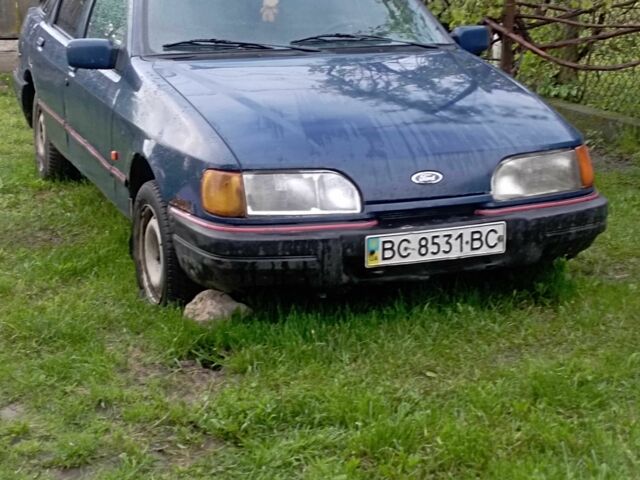 Синий Форд Сиерра, объемом двигателя 1.8 л и пробегом 1000 тыс. км за 474 $, фото 1 на Automoto.ua