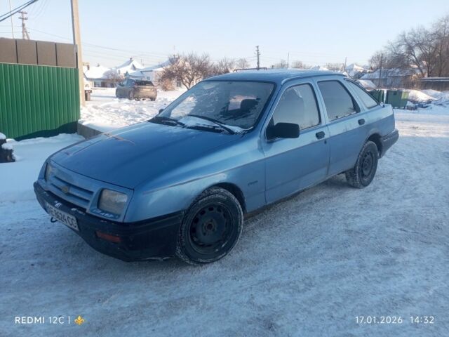 Синий Форд Сиерра, объемом двигателя 1.8 л и пробегом 250 тыс. км за 600 $, фото 1 на Automoto.ua