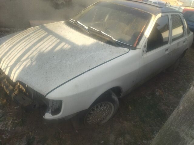 Синий Форд Сиерра, объемом двигателя 1 л и пробегом 666 тыс. км за 238 $, фото 1 на Automoto.ua