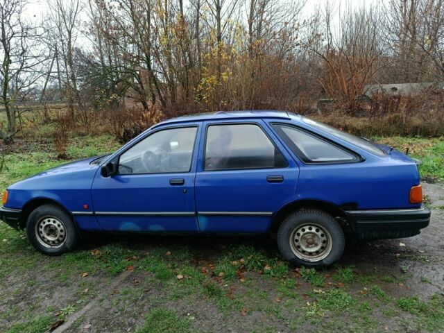 Синий Форд Сиерра, объемом двигателя 1 л и пробегом 40 тыс. км за 700 $, фото 1 на Automoto.ua