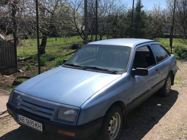Синій Форд Сієрра, об'ємом двигуна 1.6 л та пробігом 170 тис. км за 531 $, фото 1 на Automoto.ua
