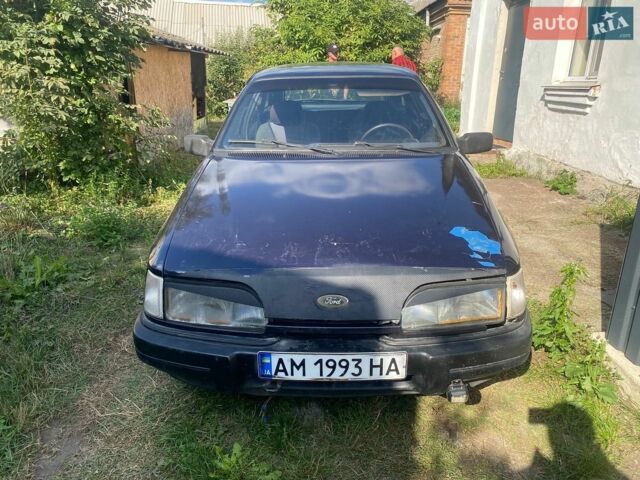 Синий Форд Сиерра, объемом двигателя 2 л и пробегом 300 тыс. км за 550 $, фото 1 на Automoto.ua