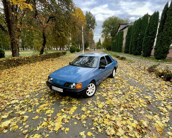Синий Форд Сиерра, объемом двигателя 2 л и пробегом 250 тыс. км за 2000 $, фото 1 на Automoto.ua