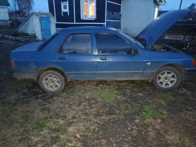 Синий Форд Сиерра, объемом двигателя 2 л и пробегом 90 тыс. км за 500 $, фото 1 на Automoto.ua