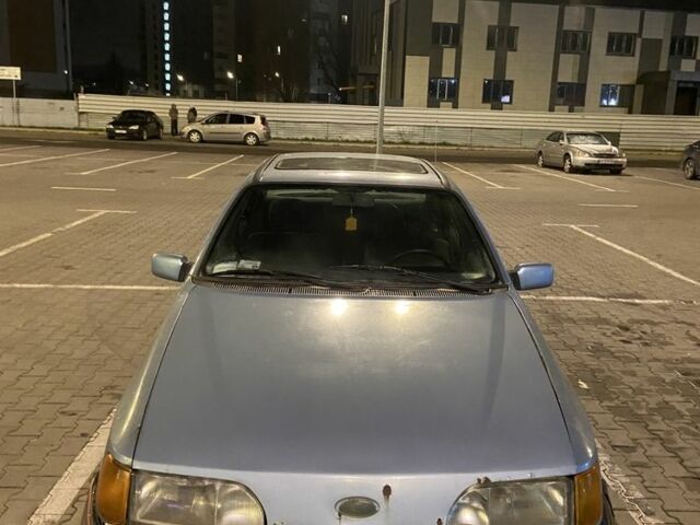 Синій Форд Сієрра, об'ємом двигуна 1.8 л та пробігом 100 тис. км за 350 $, фото 1 на Automoto.ua