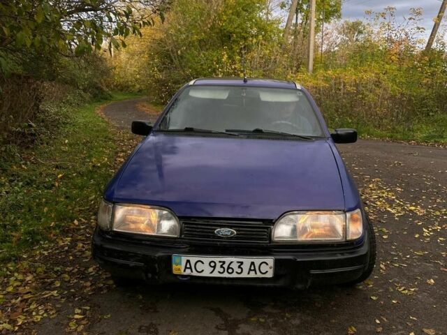 Форд Сиерра 1988 в Гоще на Automoto.ua Синий Форд Сиерра, объемом двигателя 2 л и пробегом 300 тыс. км за 700 $, фото 1 на Automoto.ua