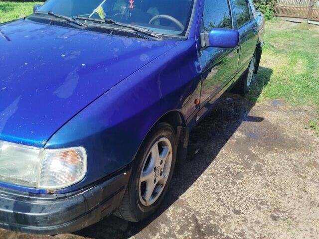 Синий Форд Сиерра, объемом двигателя 2 л и пробегом 455 тыс. км за 369 $, фото 1 на Automoto.ua