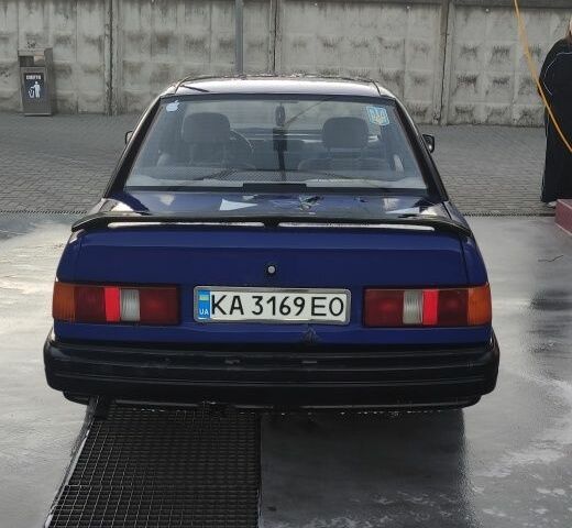 Синій Форд Сієрра, об'ємом двигуна 2 л та пробігом 346 тис. км за 700 $, фото 1 на Automoto.ua