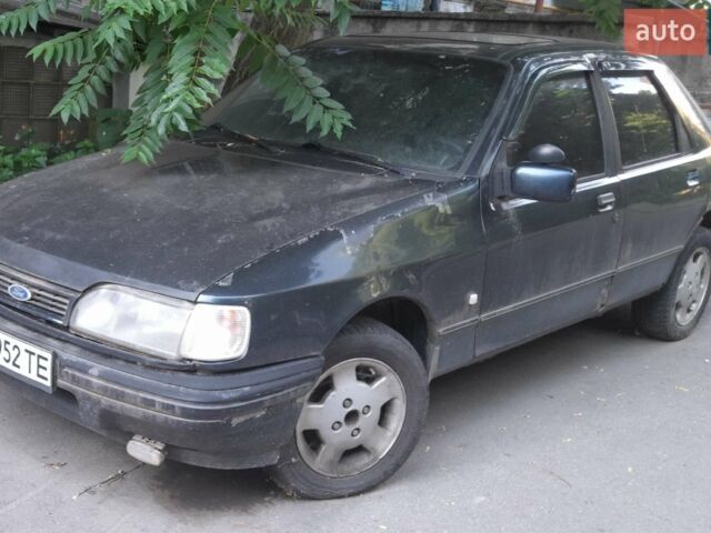 Синий Форд Сиерра, объемом двигателя 2 л и пробегом 200 тыс. км за 800 $, фото 1 на Automoto.ua