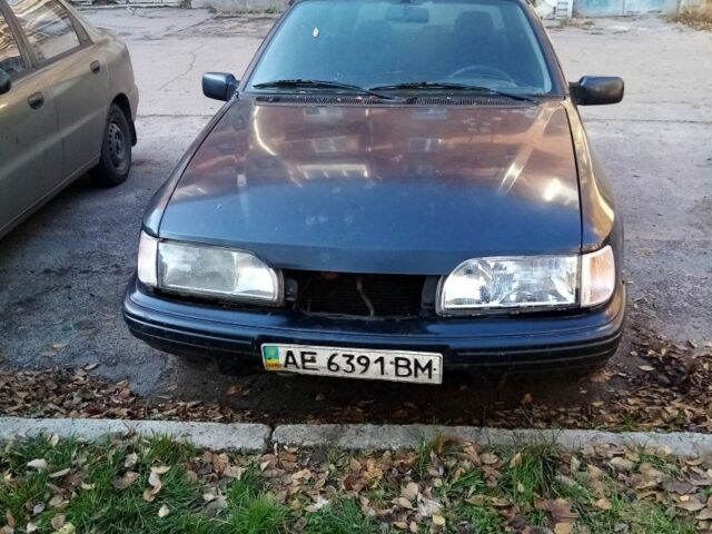 Синий Форд Сиерра, объемом двигателя 2 л и пробегом 250 тыс. км за 400 $, фото 1 на Automoto.ua