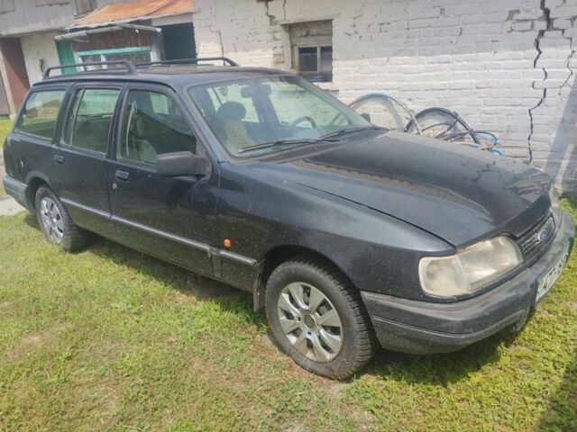 Синий Форд Сиерра, объемом двигателя 2 л и пробегом 299 тыс. км за 800 $, фото 1 на Automoto.ua