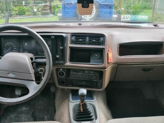 Зеленый Форд Сиерра, объемом двигателя 1.6 л и пробегом 50 тыс. км за 700 $, фото 1 на Automoto.ua