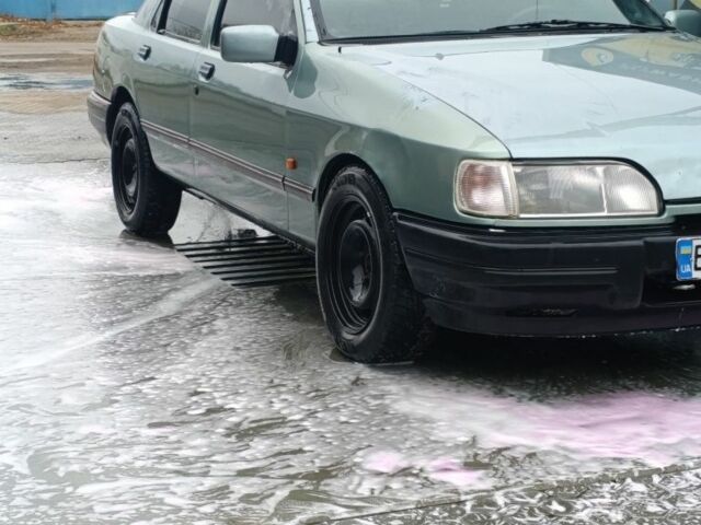 Зелений Форд Сієрра, об'ємом двигуна 2 л та пробігом 3 тис. км за 1500 $, фото 1 на Automoto.ua