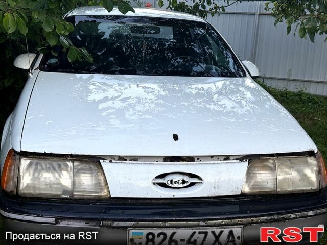 Білий Форд Таунус, об'ємом двигуна 2.5 л та пробігом 159 тис. км за 500 $, фото 1 на Automoto.ua