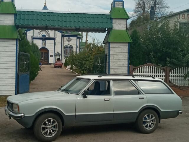 Серый Форд Таунус, объемом двигателя 2 л и пробегом 100 тыс. км за 3647 $, фото 1 на Automoto.ua