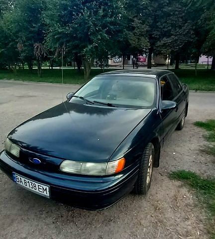 Форд Таунус 1995 у Кропивницькому (Кіровограді) на Automoto.ua Зелений Форд Таунус, об'ємом двигуна 3.8 л та пробігом 400 тис. км за 1420 $, фото 1 на Automoto.ua