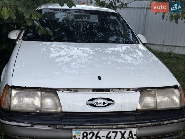 Білий Форд Taurus, об'ємом двигуна 2.5 л та пробігом 134 тис. км за 500 $, фото 1 на Automoto.ua