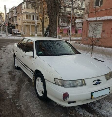 Білий Форд Taurus, об'ємом двигуна 3 л та пробігом 122 тис. км за 2200 $, фото 1 на Automoto.ua