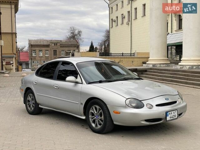 Сірий Форд Taurus, об'ємом двигуна 2.96 л та пробігом 250 тис. км за 2250 $, фото 1 на Automoto.ua