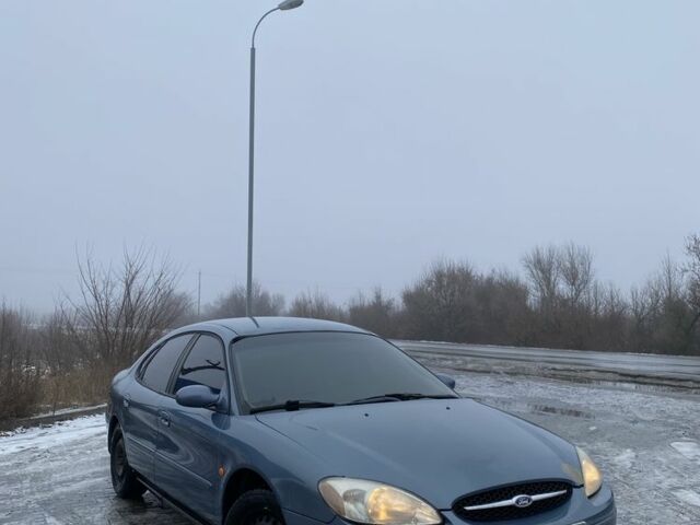 Синий Форд Таурус, объемом двигателя 3 л и пробегом 170 тыс. км за 2000 $, фото 1 на Automoto.ua