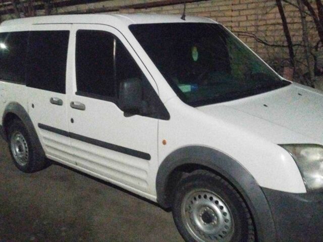 Белый Форд Турнео Коннект, объемом двигателя 1.8 л и пробегом 3 тыс. км за 5000 $, фото 1 на Automoto.ua