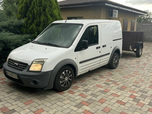 Білий Форд Турнео Коннект, об'ємом двигуна 1.8 л та пробігом 200 тис. км за 3900 $, фото 1 на Automoto.ua