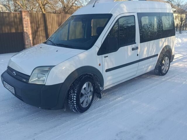 Белый Форд Турнео Коннект, объемом двигателя 1.8 л и пробегом 250 тыс. км за 4900 $, фото 1 на Automoto.ua