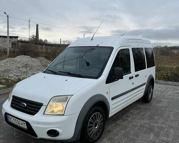 Белый Форд Турнео Коннект, объемом двигателя 1.75 л и пробегом 292 тыс. км за 4600 $, фото 1 на Automoto.ua