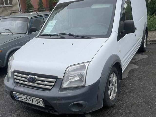 Белый Форд Турнео Коннект, объемом двигателя 1.8 л и пробегом 217 тыс. км за 4000 $, фото 1 на Automoto.ua