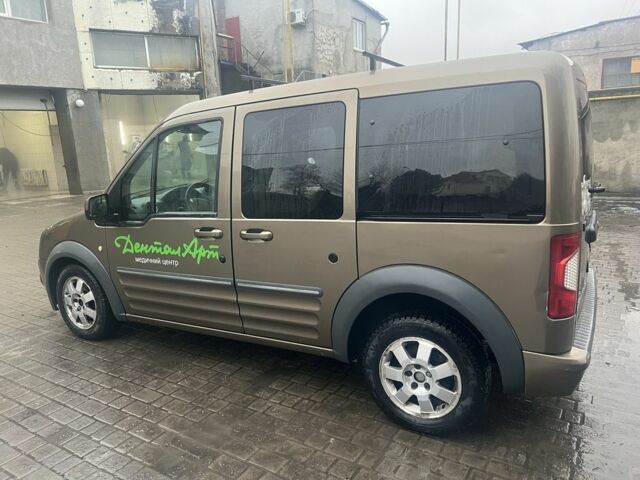 Коричневий Форд Турнео Коннект, об'ємом двигуна 1.8 л та пробігом 236 тис. км за 7300 $, фото 1 на Automoto.ua