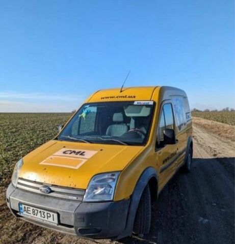 Жовтий Форд Турнео Коннект, об'ємом двигуна 1.8 л та пробігом 450 тис. км за 3100 $, фото 1 на Automoto.ua